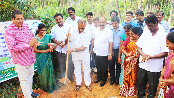 ಕಿಂಡಿ ಅಣೆಕಟ್ಟು ಕಾಮಗಾರಿಗೆ ಸಚಿವ ಜೈನ್ ಚಾಲನೆ